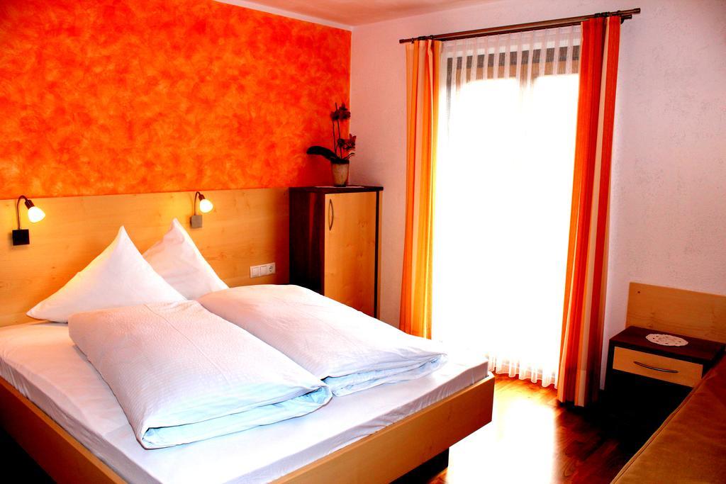 Pension Widmann Stulles Buitenkant foto